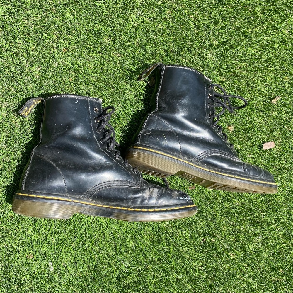 Well loved Doc Martens classic 1460 size women’s 9